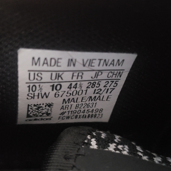 Adidas NMD R2 - Picture 6 of 6